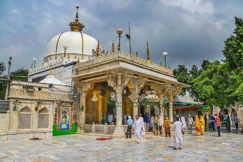 Ajmer, Rajasthan City Guide: Where To Go, Stay, Eat, And shop in India’s best city. [Updated-2025]