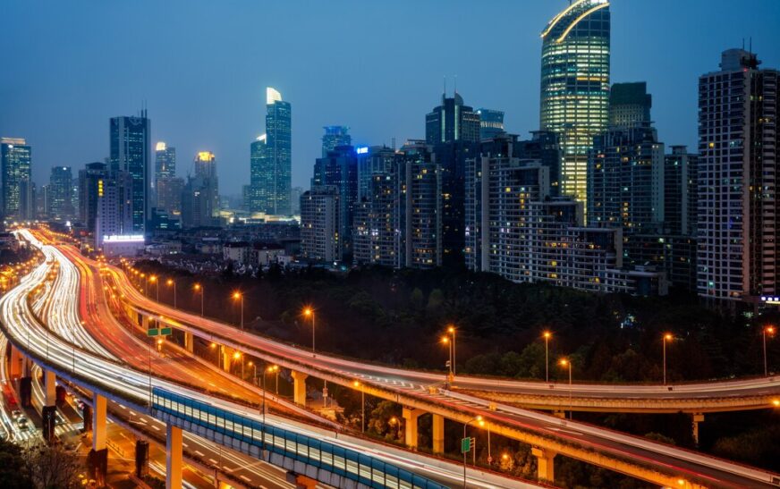 From Rooftop Sundowners to Underground DJs: The Two Sides of India’s Nightlife     [Updated-2026]